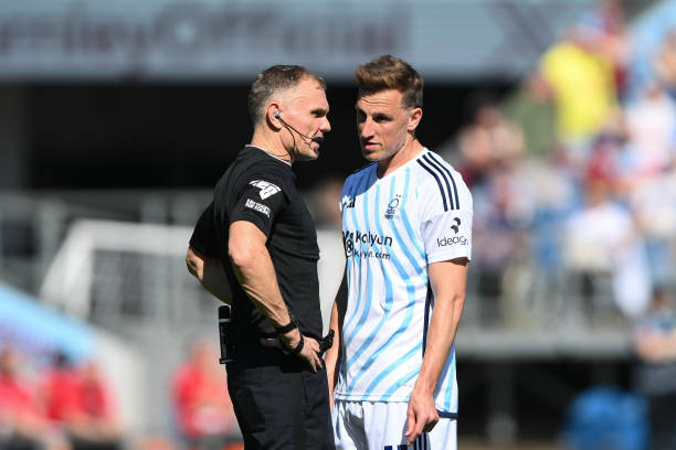 临崩盘的困 临崩盘的困